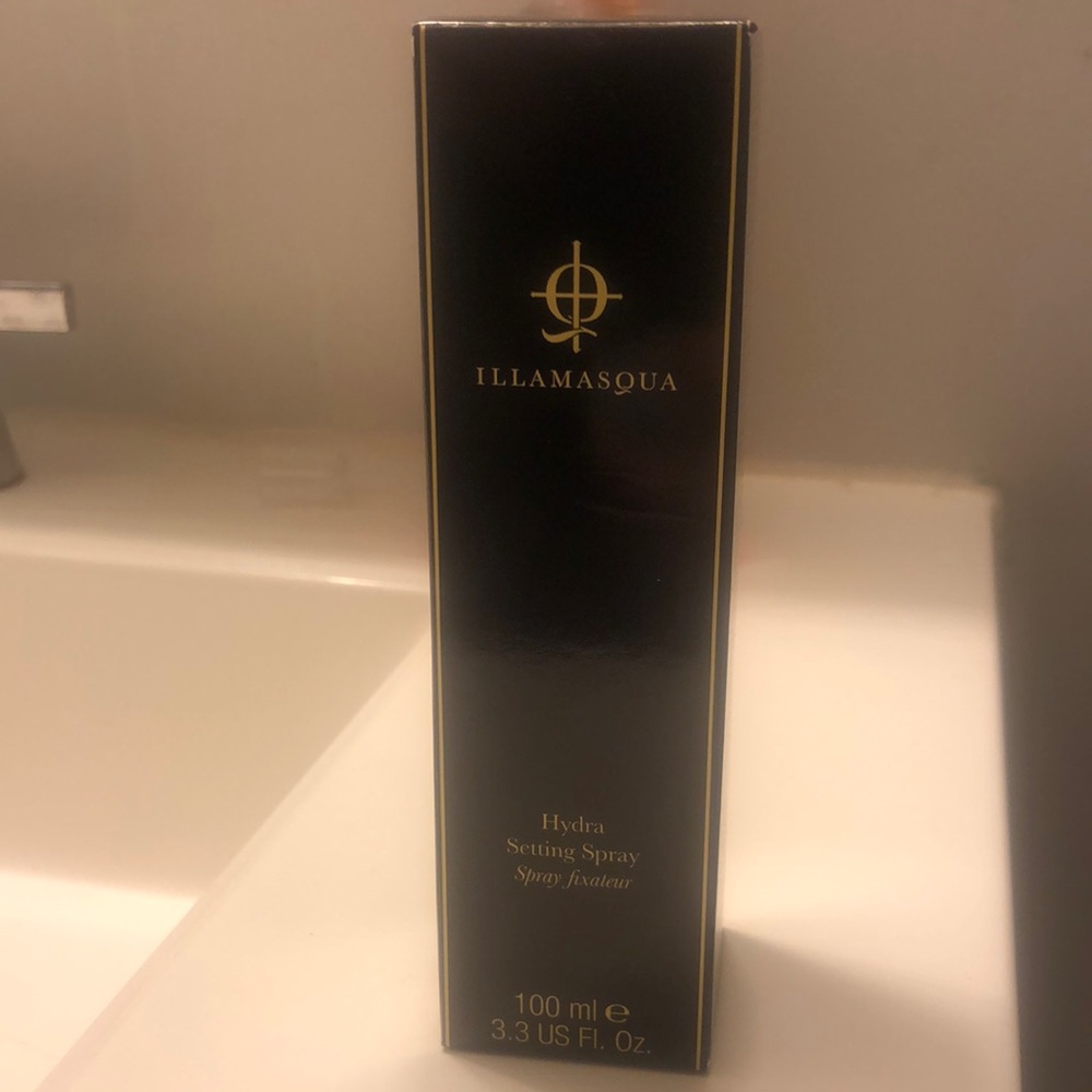 Illamasqua hydra setting spray